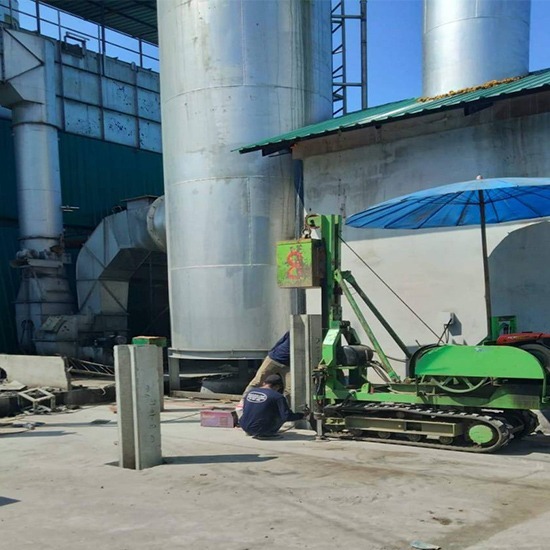 ช่างตอกเสาเข็ม ขวัญชัยไมโครไพล์ - ผู้รับเหมาใช้ปั้นจั่นตอกเสาเข็ม